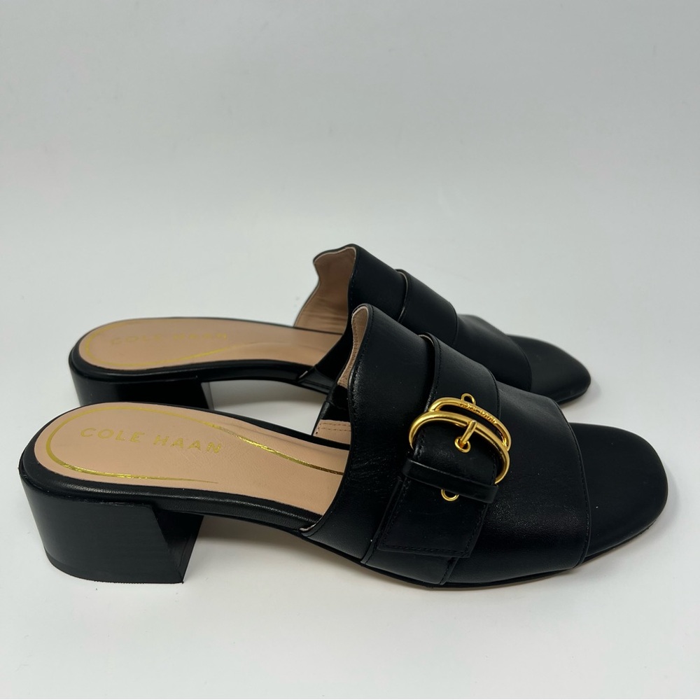 Cole Haan Crosby Sandal
Size 7.5 - Picture 2 of 8